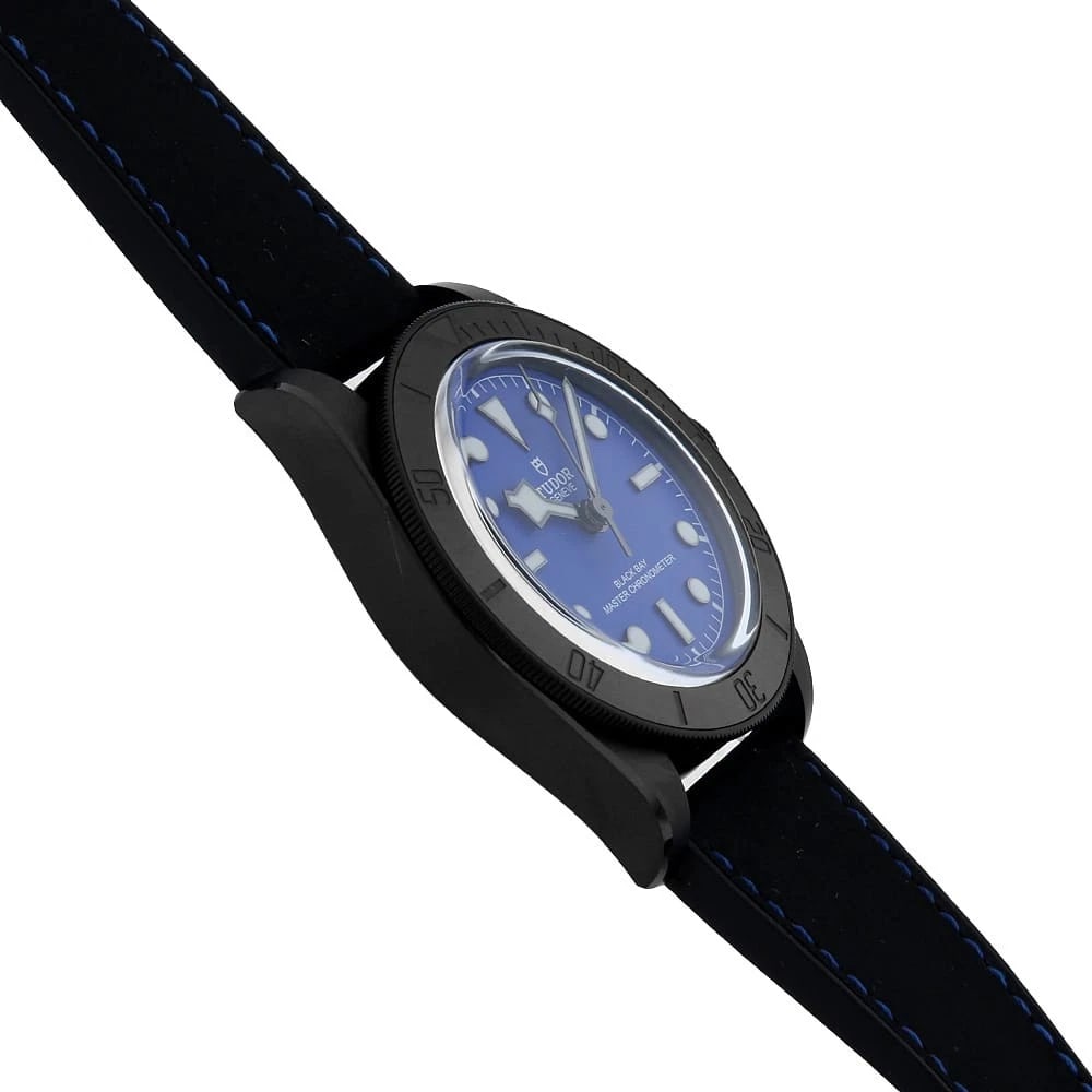 TUDOR HERITAGE BLACK CERAMIC - 3