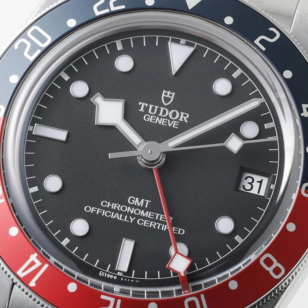 TUDOR HERITAGE BLACK - 4