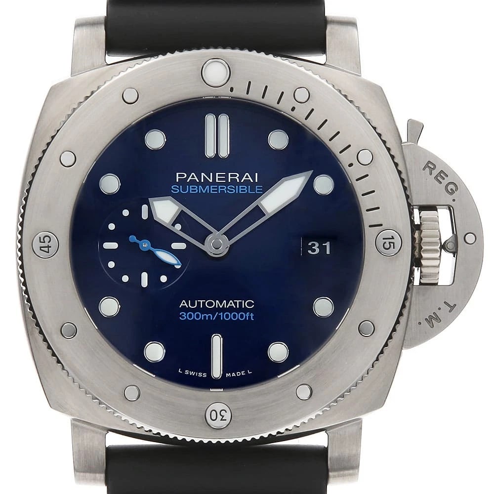 PANERAI LUMINOR SUBMERSIBLE: PANERAI Luminor Submersible Brand: PANERAI Type: Wrist watch Material: Band Materialrubber, Case MaterialBMG-TECH(Bulk Metal Glass) Color: Blue Size: Case:W47mm Accessories: None Accessori