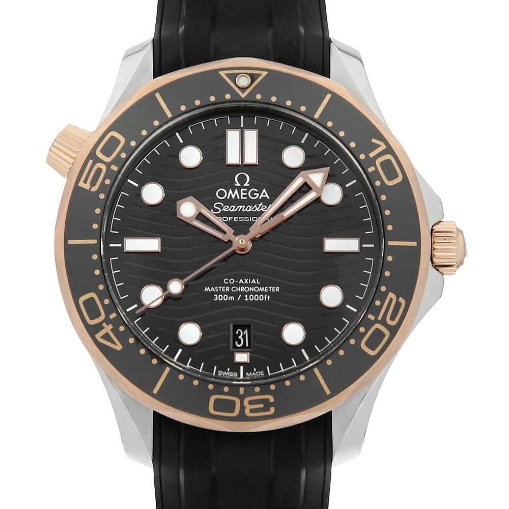 OMEGA SEAMASTER DIVER CO AXIAL CHRONOMETER: OMEGA Seamaster Diver Co Axial Chronometer Brand: OMEGA Type: Wrist watch Material: Band Materialrubber, Case MaterialStainless Steel Color: Black Size: Case:W42mm Accessories: None
