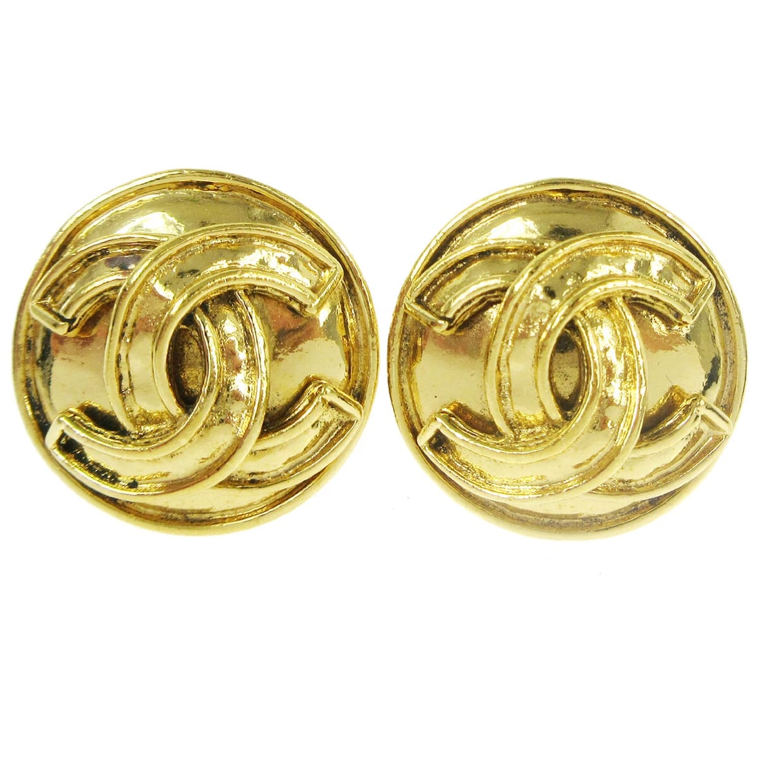 CHANEL BUTTON EARRINGS CLIP-ON GOLD: Chanel Button Earrings Clip-On Gold Brand: Chanel Type/Style: Earrings Material: Gold-tone, Color: Gold Size: Diameter : 2.3 cm Accessories: None Accessories Notice: When purchasing pre-ow