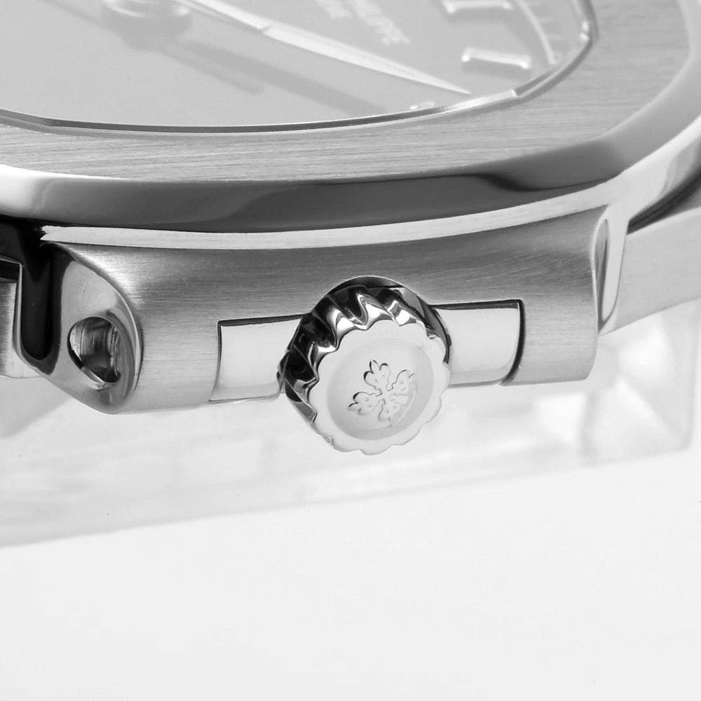 PATEK PHILIPPE NAUTILUS - 4