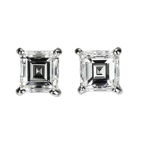 BRAND NEW PT900 CALECUT DIAMOND EARRINGS: Brand New Pt900 Calecut Diamond Earrings Brand: None Type/Style: piercing Material: Metal Purity None, Metal Pt900, Main Stone/Creation Natural Color: none Size: Length/Width/Diameter4.5 