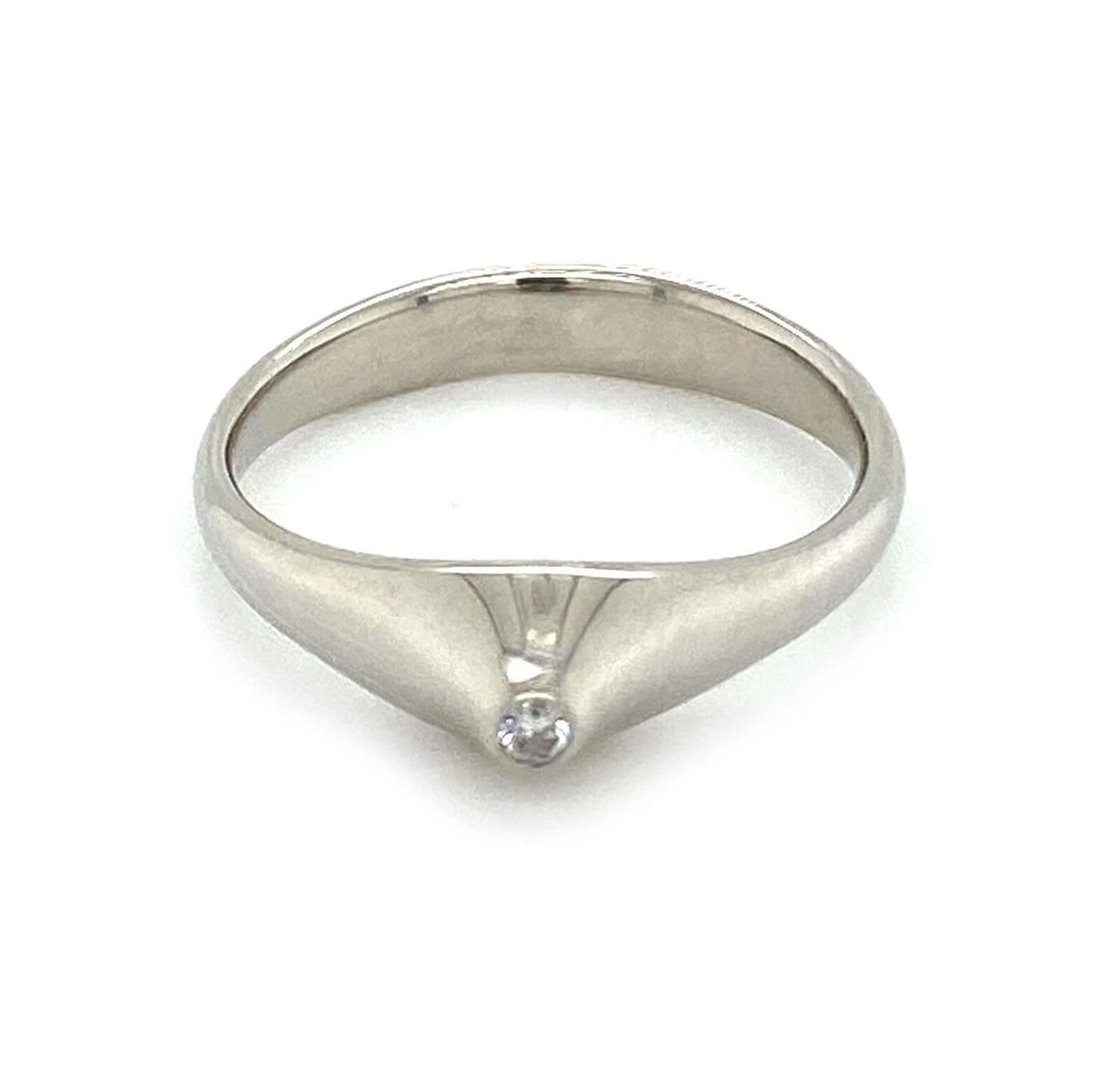 TIFFANY & CO. PLATINUM ELSA PERETTI DIAMOND POINTED TOP RING: Tiffany & Co. Platinum Elsa Peretti Diamond Pointed Top Ring Brand: Tiffany & Co. Type: Ring Material: PT950 Color: PT Size: 6 US Accessories: None Accessories Notice: When purchasing