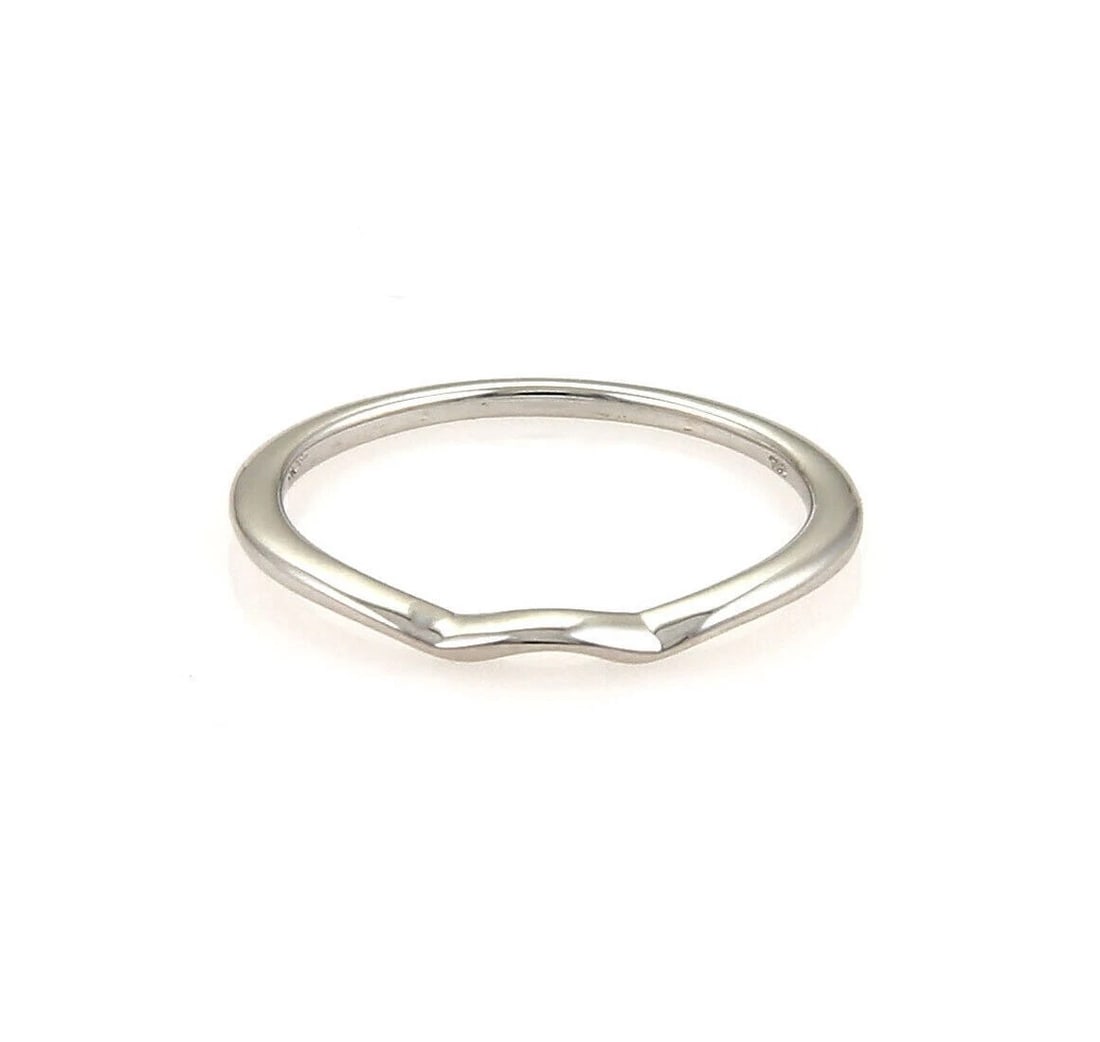 HEARTS ON FIRE FLAT CURVED BAND RING: Hearts on Fire Flat Curved Band Ring Brand: Hearts On Fire Type: Ring Material: 18k white gold Color: None Size: 6.5 US Accessories: None Accessories Notice: When purchasing pre-owned goods,