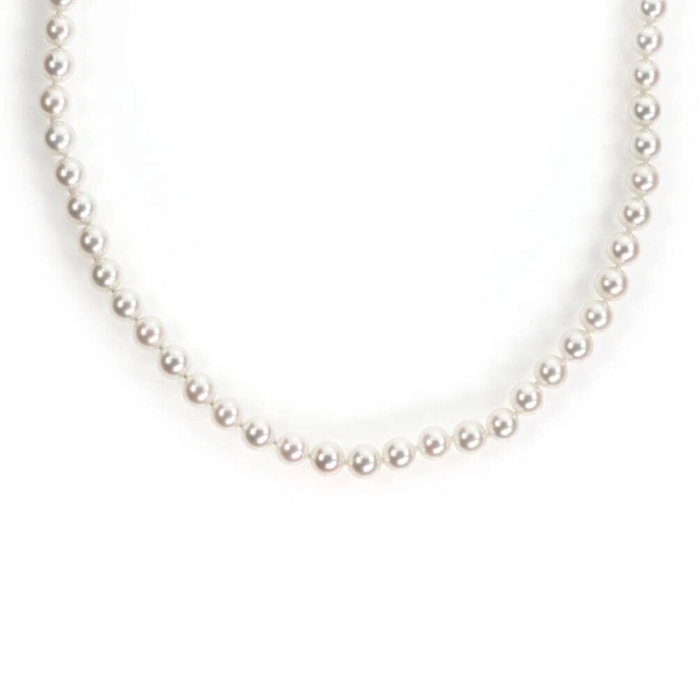 TIFFANY & CO SIGNATURE CLASP PEARL NECKLACE: Tiffany & Co Signature Clasp Pearl Necklace Brand: Tiffany & Co. Type: Necklace Material: 18k white gold Color: None Size: Measurement: 16" long and approx 6-6.5mm pearls Accessories: None