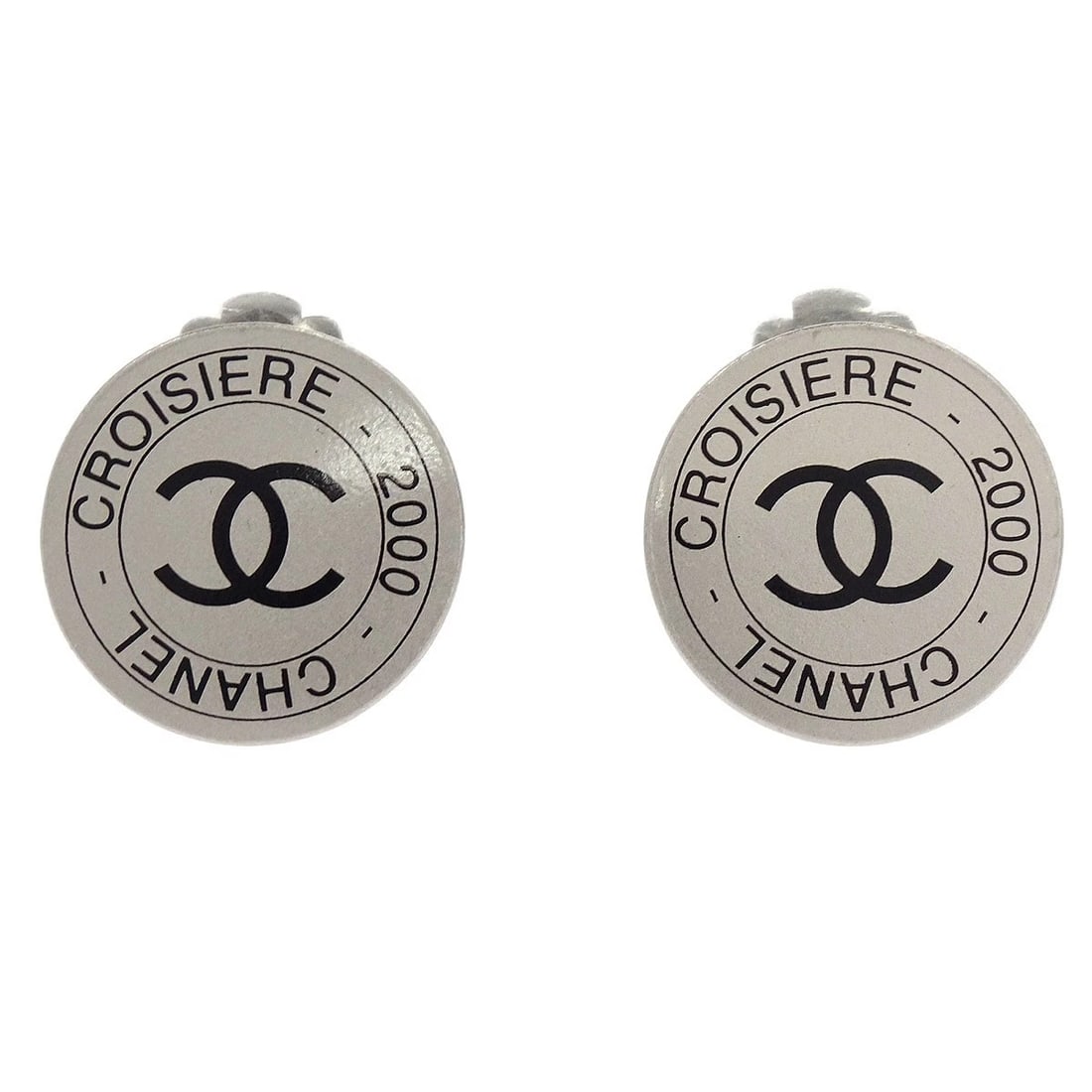 CHANEL BUTTON EARRINGS CLIP-ON SILVER: Chanel Button Earrings Clip-On Silver Brand: Chanel Type/Style: Earrings Material: Silver Plated, Color: Silver Size: Diameter : 2.0 cm Accessories: None Accessories Notice: When purchasing
