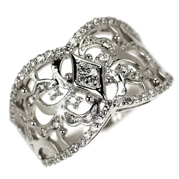 PT900 DIAMOND RING: Pt900 diamond ring Brand: None Type/Style: Ring Material: Metal Purity 900, Metal Platinum, Main Stone/Creation Natural Color: None Size: 6.75 - 7 US Accessories: None Accessories Notice: