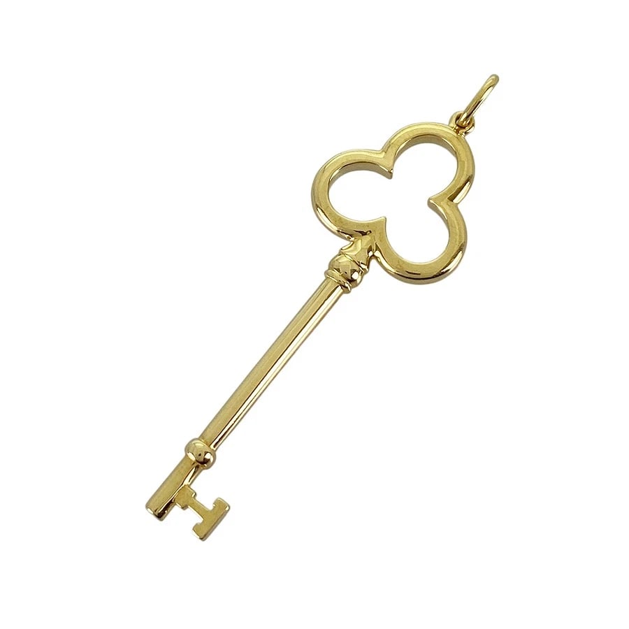 TIFFANY&CO. KEY YELLOW GOLD PENDANT TOP: TIFFANY&Co. Key Yellow gold Pendant top Brand: TIFFANY&Co. Type/Style: Pendant top Material: 18K Yellow Gold, Color: Gold Size: Top size:18mm×54mm Accessories: None Accessories Notice: When