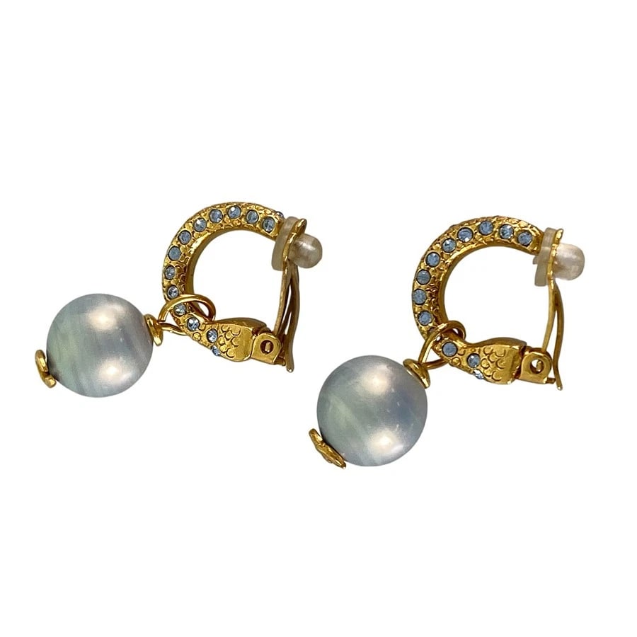 CHANEL GOLD PLATED FAUX PEARL RHINESTONES EARRING: CHANEL Gold plated Faux pearl rhinestones Earring Brand: CHANEL Type/Style: Earring Material: Gold Plated, Color: Gold Size: Faux Pearl Size:12.0mm full length:34.6mm Accessories: None