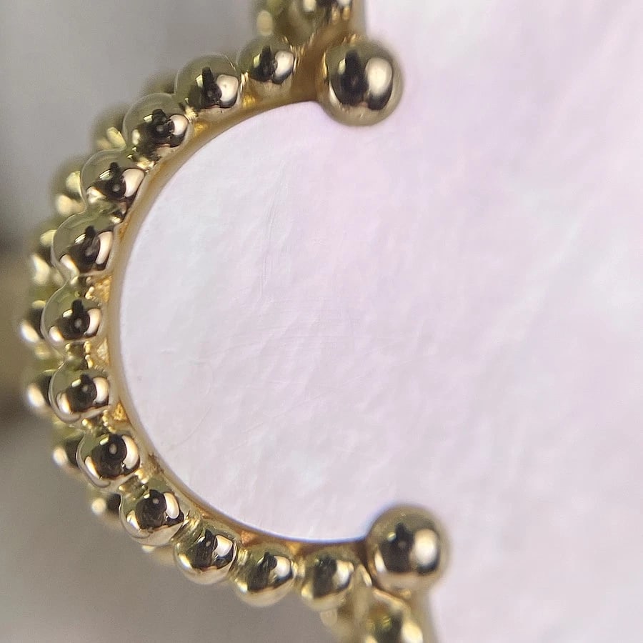 VAN CLEEF & ARPELS MAGIC ALHAMBRA YELLOW GOLD SHELL RING - 5