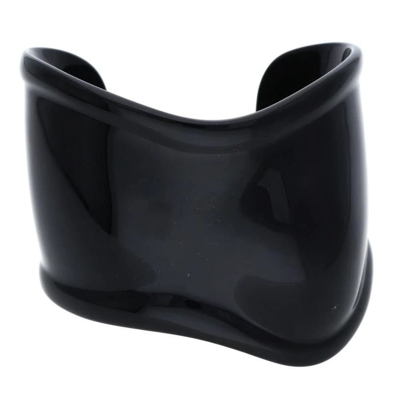 TIFFANY & CO. ELSA PERETTI BONE CUFF BRACELET: Tiffany & Co. Elsa Peretti Bone Cuff Bracelet Brand: Tiffany & Co. Type/Style: Bracelet Material: Metal Purity , Metal None, Color: Black Size: Maximum belt width 5.1cm,wrist circumference 14cm A