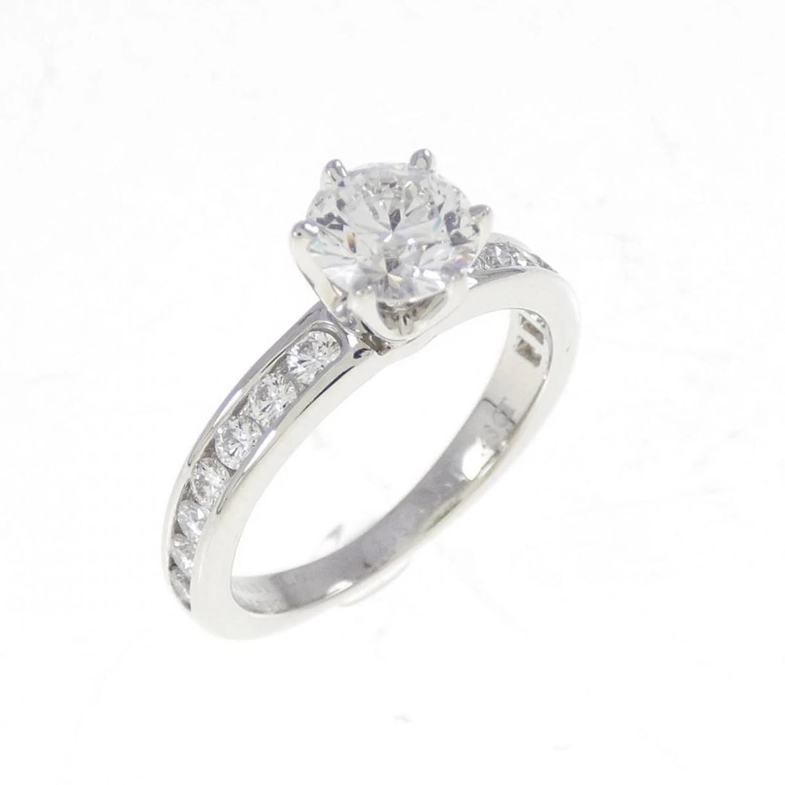 TIFFANY & CO. BEAD SETTING DIAMOND PT950 RING: Tiffany & Co. Bead Setting Diamond Pt950 Ring Brand: Tiffany & Co. Type/Style: Ring Material: Metal Purity Pt950, Metal Platinum, Main Stone/Creation Natural Color: Platinum Size: US 2.5 Accessor