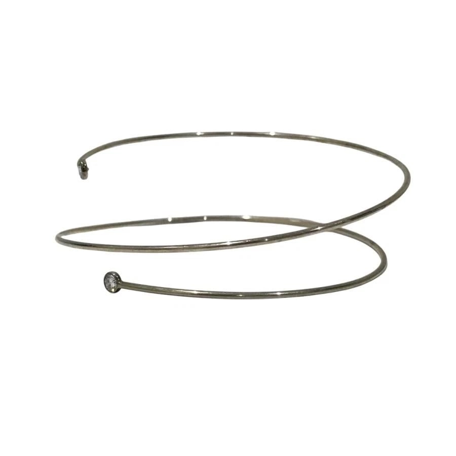 TIFFANY & CO. HOOP DIAMOND SILVER 925 BRACELET: Tiffany & Co. Hoop Diamond Silver 925 Bracelet Brand: Tiffany & Co. Type/Style: Bracelet Material: Metal Purity 925, Metal Silver, Main Stone/Creation Silver Color: Silver Size: Inner diameter: Ap