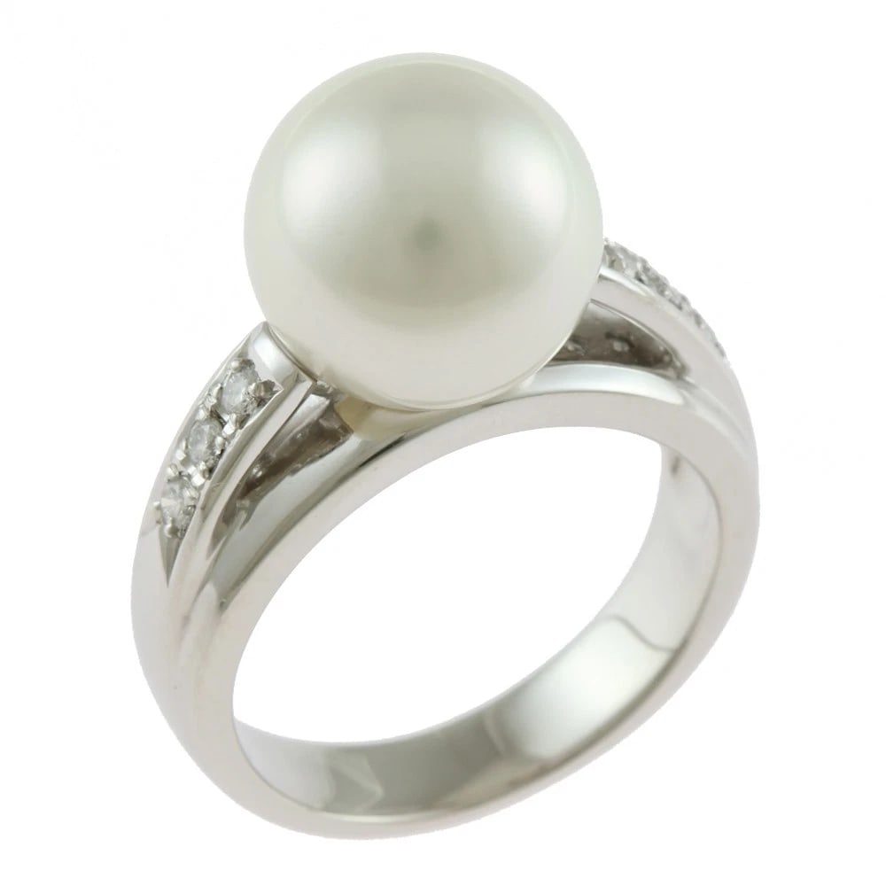 RING PT900PLATINUM PEARL DIAMOND: Ring Pt900Platinum Pearl diamond Brand: Unbranded Type/Style: Ring Material: Pt900Platinum, Main Stone/Creation Pearl Color: Silver Size: US 5 Accessories: None Accessories Notice: When