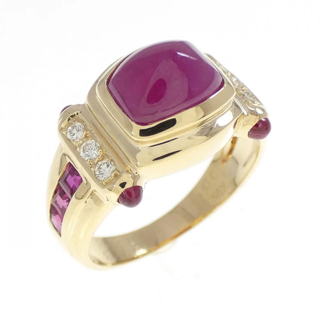 18K YELLOW GOLD RUBY RING: 18K Yellow Gold Ruby Ring Brand: Unbranded Type: Ruby Ring Material: 18K Yellow Gold, Main Stone/Creation RubySecondary Stone Natural Color: Yellow Gold Size: US 6 1/4 Accessories: None Ac