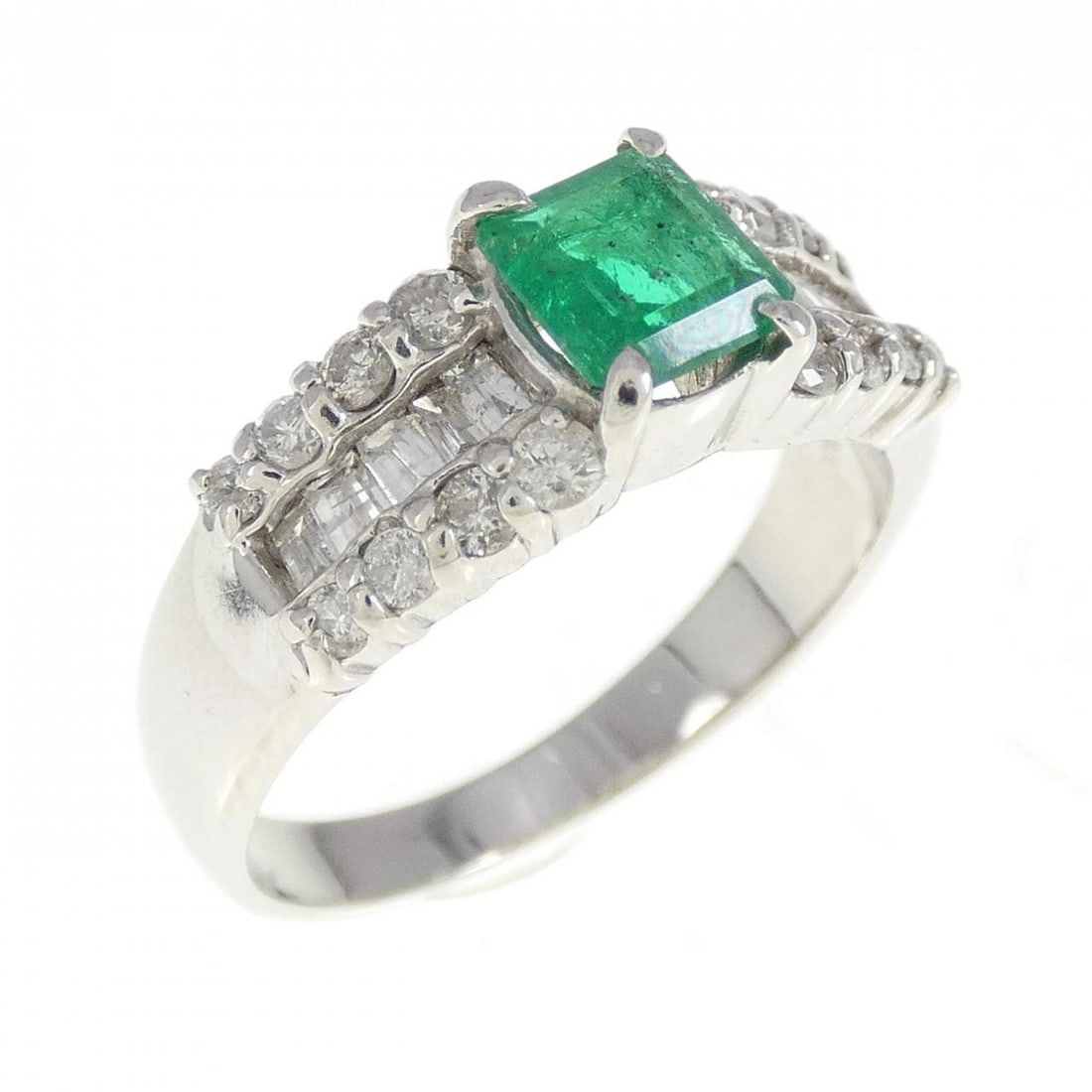 PT900 EMERALD RING: PT900 Emerald Ring Brand: Unbranded Type: Emerald ring Material: PT900, Main Stone/Creation EmeraldSecondary Stone Natural Color: Platinum Size: US 5 1/2 Accessories: None Accessories Notice:
