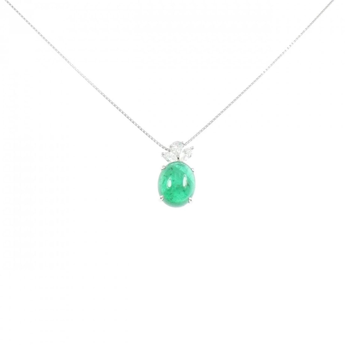 PT900/PT850 EMERALD NECKLACE: PT900/PT850 Emerald Necklace Brand: Unbranded Type: Emerald Necklace Material: PT900/PT850, Main Stone/Creation Emerald Secondary StoneNatural Color: Platinum Size: Actual SizePendant length