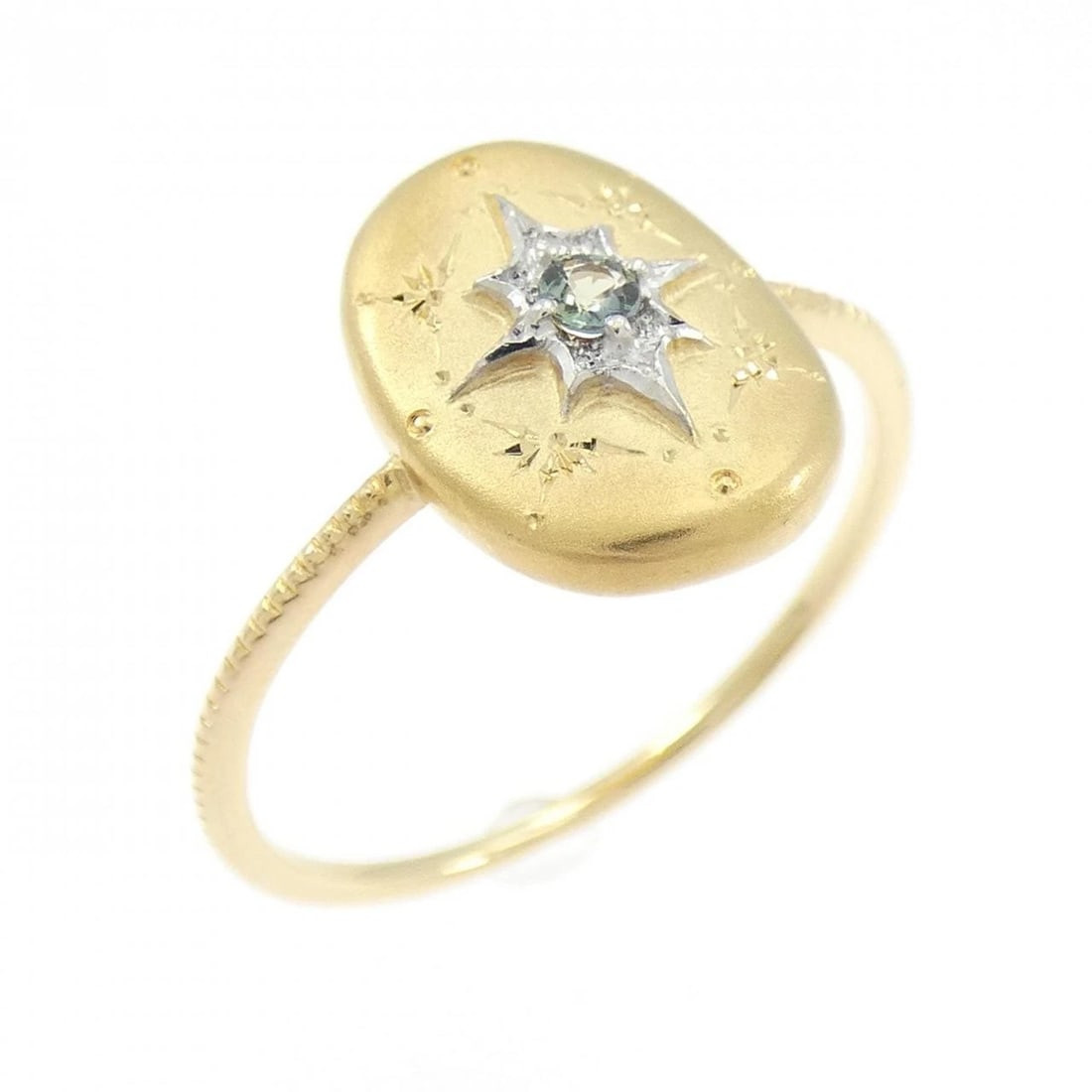 K18YG/K18WG ALEXANDRITE RING: K18YG/K18WG Alexandrite Ring Brand: Unbranded Type: Alexandrite Ring Material: K18YG/K18WG, Main Stone/Creation Alexandrite Color: Yellow Gold White Gold Size: US 6 1/4 Accessories: None