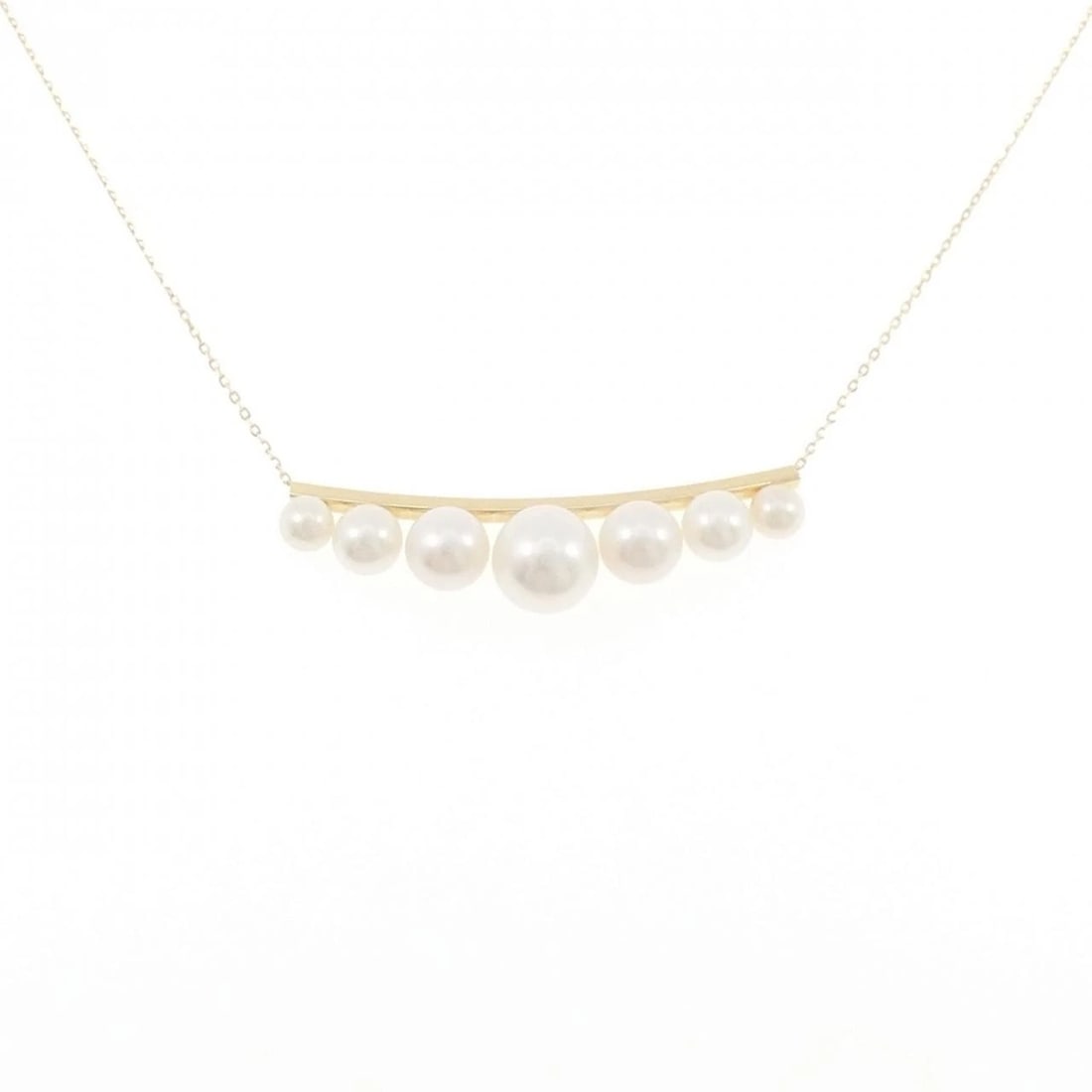 K18YG AKOYA PEARL NECKLACE: K18YG Akoya Pearl Necklace Brand: Unbranded Type: Akoya Pearl Necklace Material: K18YG, Main Stone/Creation Akoya Pearl Color: Yellow Gold Size: Actual Size Pendant length approx. x width