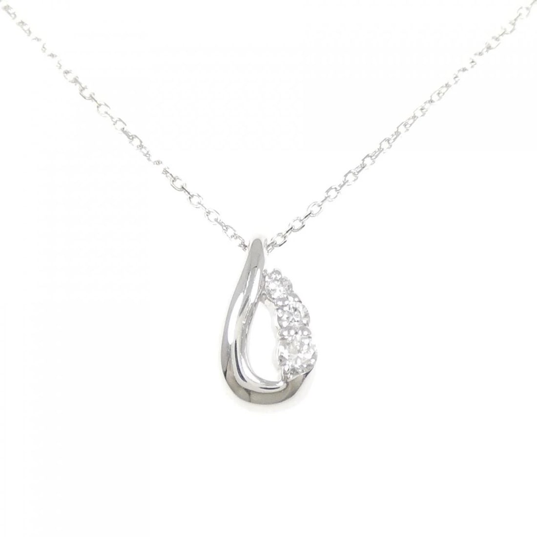 4°C DIAMOND NECKLACE: 4°C Diamond Necklace Brand: 4? Type: 4?C Necklace Material: K18 white gold, Main Stone/Creation Natural Color: White Gold Size: Actual Size Pendant length approx. x width approx.: