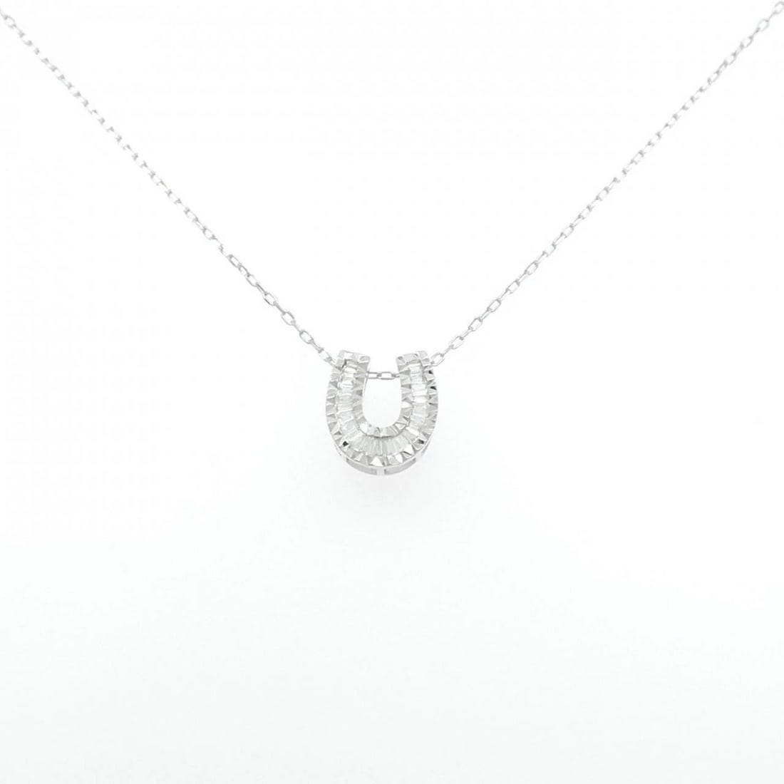 K18WG HORSESHOE DIAMOND NECKLACE: K18WG Horseshoe Diamond Necklace Brand: Unbranded Type: Diamond Necklace Material: K18WG, Main Stone/Creation Natural Color: White Gold Size: Actual Size Pendant length approx. x width