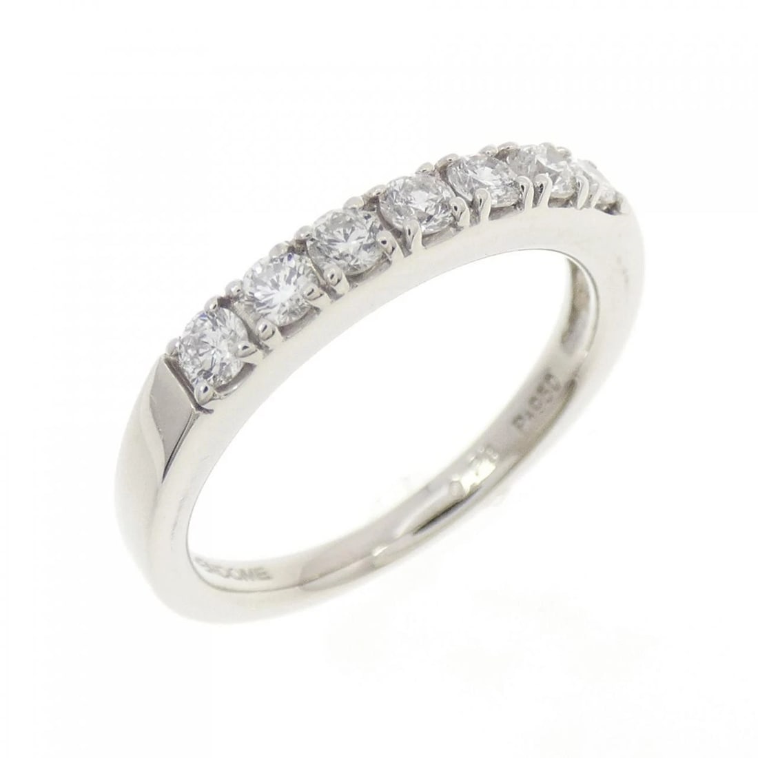 VENDOME DIAMOND RING: Vendome Diamond Ring Brand: VANDOME Type: Vendome Ring Material: Platinum950, Main Stone/Creation Natural Color: Platinum Size: US 4 Accessories: None Accessories Notice: When purchasing
