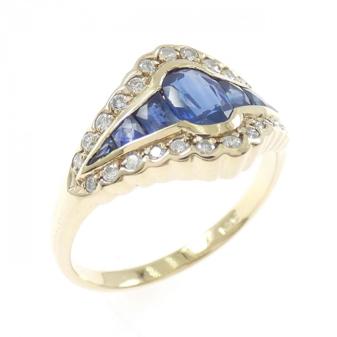 375YG SAPPHIRE RING: 375YG Sapphire Ring Brand: Unbranded Type: Sapphire Ring Material: 375 yellow gold, Main Stone/Creation Sapphire Secondary Stone Natural Color: Yellow Gold Size: US 6 3/4 Accessories: None