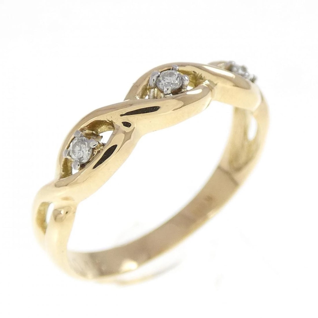 K18YG/K18WG DIAMOND RING: K18YG/K18WG Diamond Ring Brand: Unbranded Type: Diamond ring Material: K18YG/K18WG, Main Stone/Creation Natural Color: Yellow Gold White Gold Size: US 5.75 Accessories: None Accessories