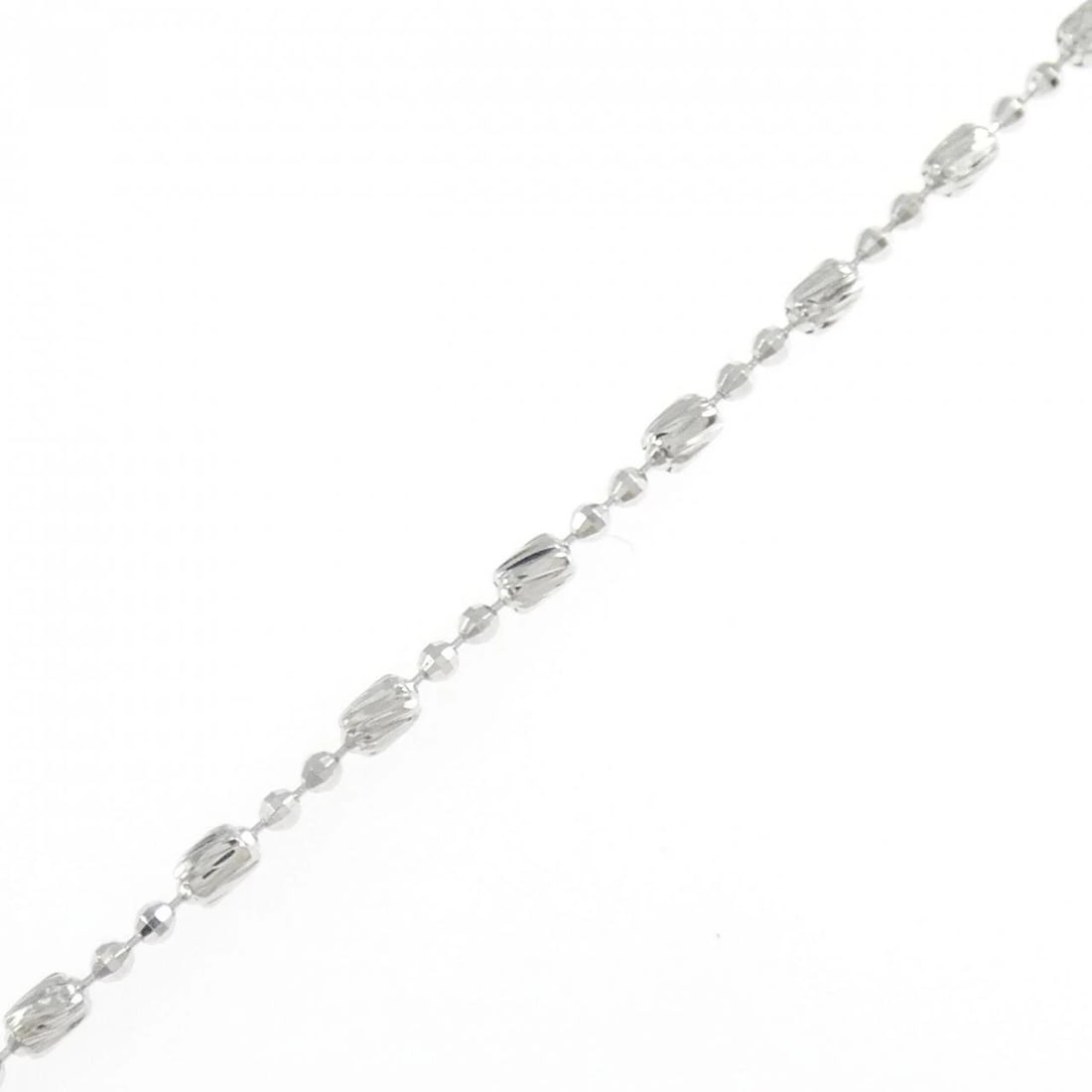 K18WG BRACELET: K18WG bracelet Brand: Unbranded Type: Bracelet Material: K18 white gold, Color: White Gold Size: Actual Size Max width approx: 1.9mm Size 18.5cm Accessories: None Accessories Notice: When