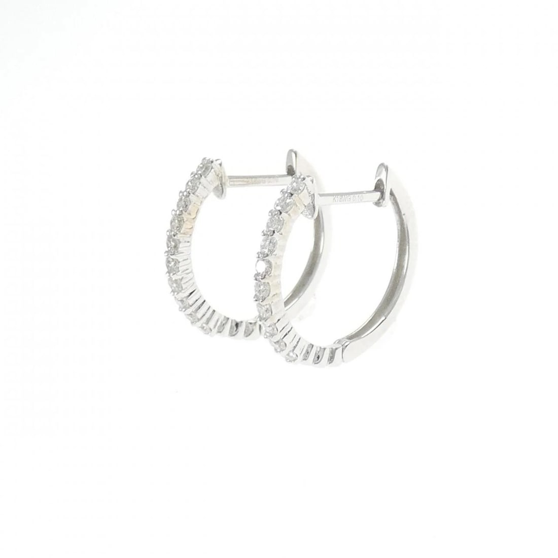 K18WG DIAMOND HOOP PIERCE: K18WG Diamond Hoop Pierce Brand: Unbranded Type: Diamond Pierce/Earring Material: K18 white gold, Main Stone/Creation Natural Color: White Gold Size: Approx. height x width: 14.5mm x 1.3mm 