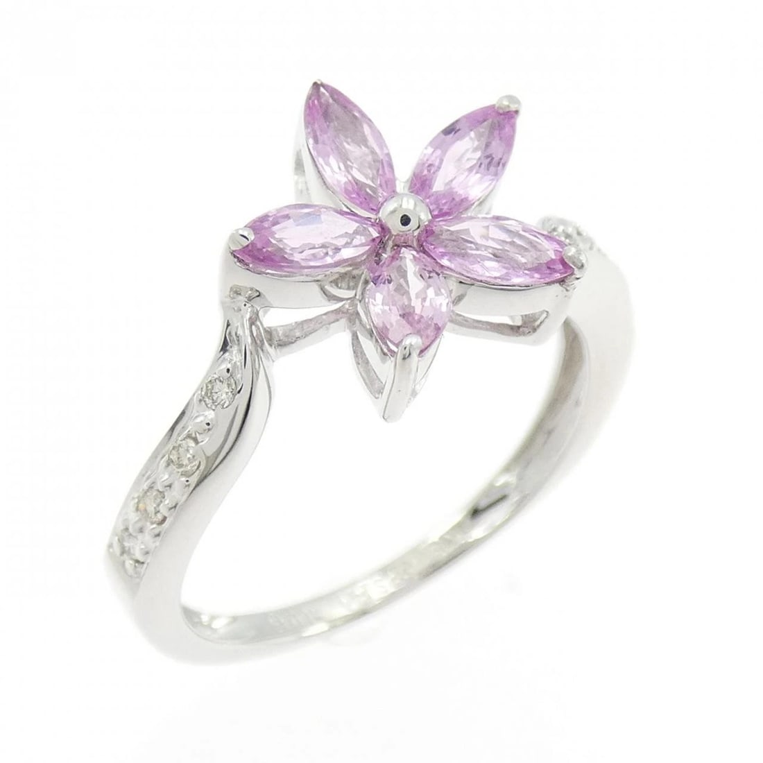 K18WG FLOWER SAPPHIRE RING: K18WG Flower Sapphire Ring Brand: Unbranded Type: Sapphire Ring Material: K18 white gold, Main Stone/Creation SapphireSecondary Stone Natural Color: White Gold Size: US 6 1/2 Accessories: