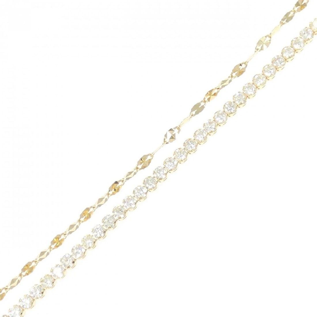18KYG DIAMOND BRACELET: 18KYG Diamond Bracelet Brand: Unbranded Type: Diamond Bure Rubbed T Material: 18k yellow gold, Main Stone/Creation Natural Color: Yellow Gold Size: 17.5cm Accessories: None Accessories Not