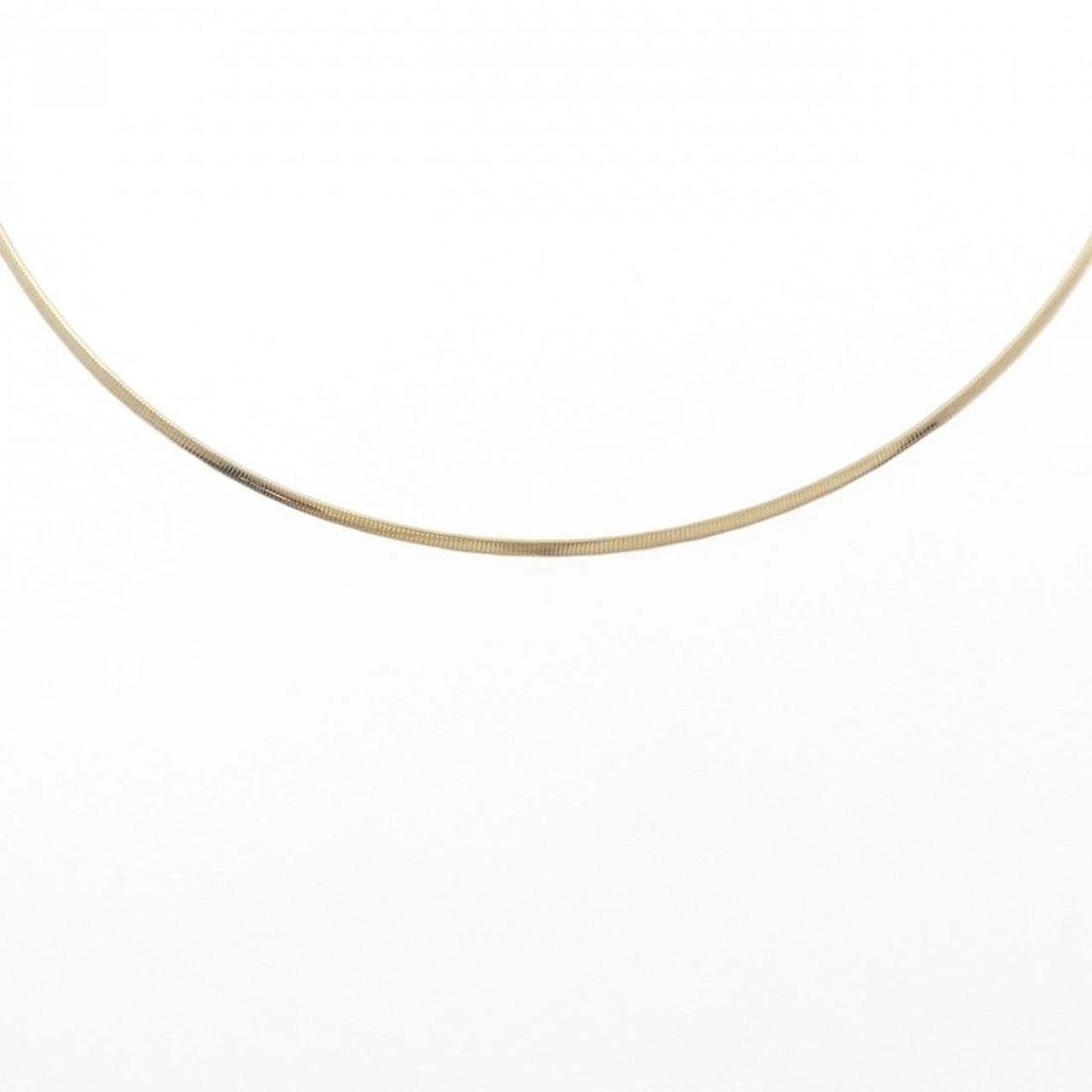 K18YG/K18WG NECKLACE: K18YG/K18WG Necklace Brand: Unbranded Type: Necklace Material: K18YG/K18WG, Color: Yellow Gold White Gold Size: Actual Size Max width approx.: 1.4mm Size 43cm Accessories: None Accessories