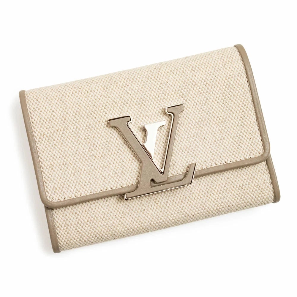 LOUIS VUITTON CAPUCINES COMPACT WALLET TAUPE BEIGE: LOUIS VUITTON Capucines Compact Wallet Taupe Beige Brand: LOUIS VUITTON Type: Handbag Material: Cotton Canvas/Calfskin (Cowhide) Color: Taupe (Beige) Size: W:13.5cm x H:9.5cm x D:3cm Accessories: