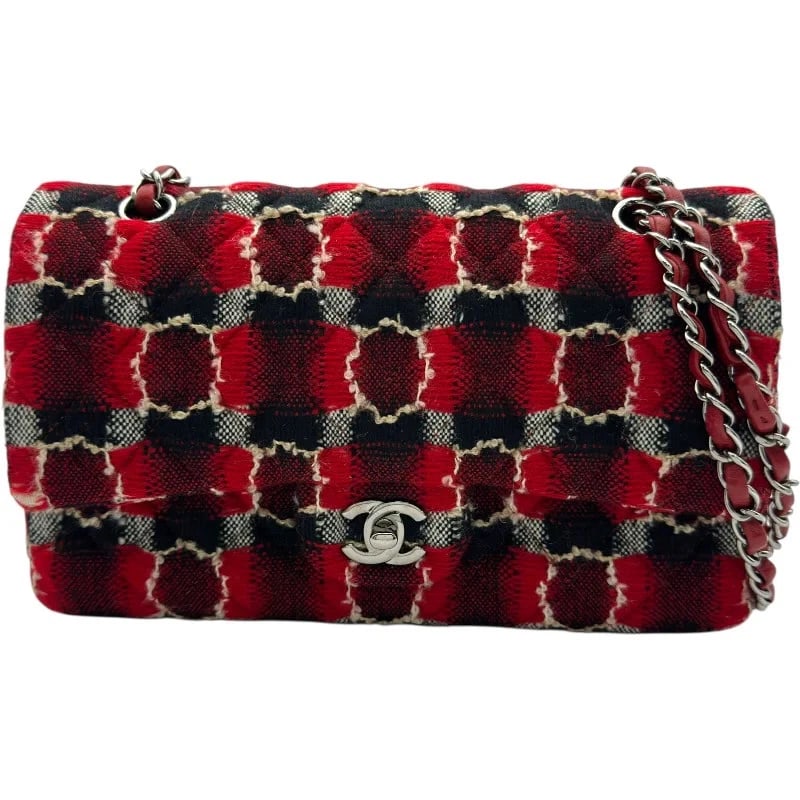 CHANEL MATELASSÉ 25 BLACK/RED SHW TWEED SHOULDER BAG: CHANEL Matelassé 25 Black/Red SHW Tweed Shoulder Bag Brand: CHANEL Type: Handbag Material: Tweed Color: Black/Red / SV Hardware Size: W: 25cm / H: 15cm / D: 6.5cm / Shoulder: 50-86cm Accessories