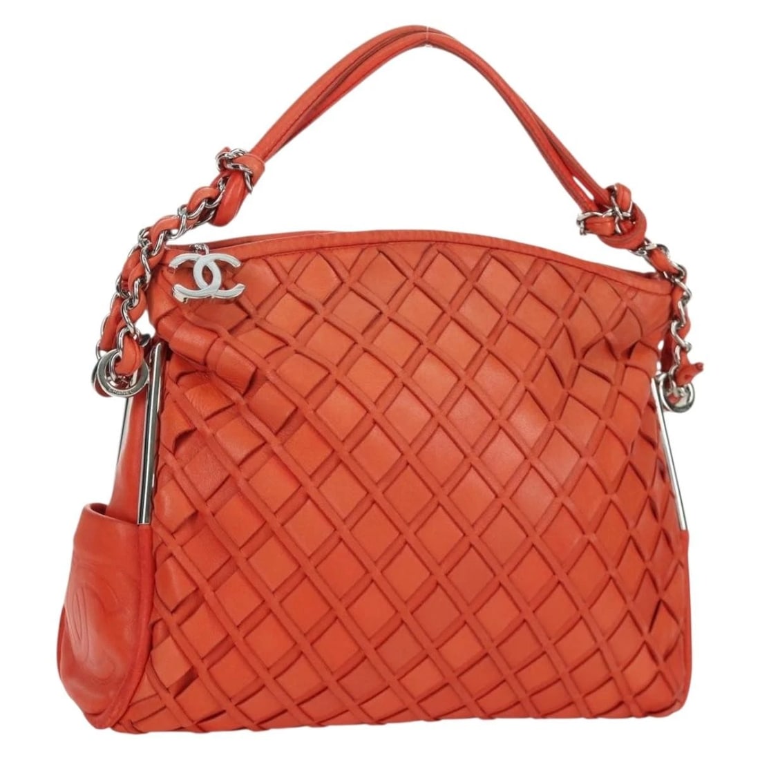 CHANEL CHAIN SHOULDER BAG LAMB SKIN ORANGE: CHANEL Chain Shoulder Bag Lamb Skin Orange Brand: CHANEL Type: Shoulder Bag Material: Lamb Skin Color: Orange/Silver Size: W11.8 x H10.6 x D3.1inch(Approx) Shoulder Drop:4.7inch(Approx) Accessori