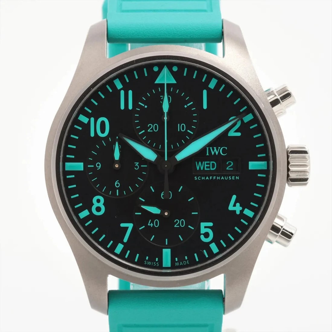 IWC PILOT WATCH CHRONOGRAPH TI X RUBBER BLACK DIAL: IWC Pilot Watch Chronograph TI x rubber black dial Brand: IWC Type: Wristwatch Material: Ti & rubber Color: Dial Color black Size: Case:W1.2 x H1.2inch / W39 x H39 Circumference of Wrist:6.5inch /