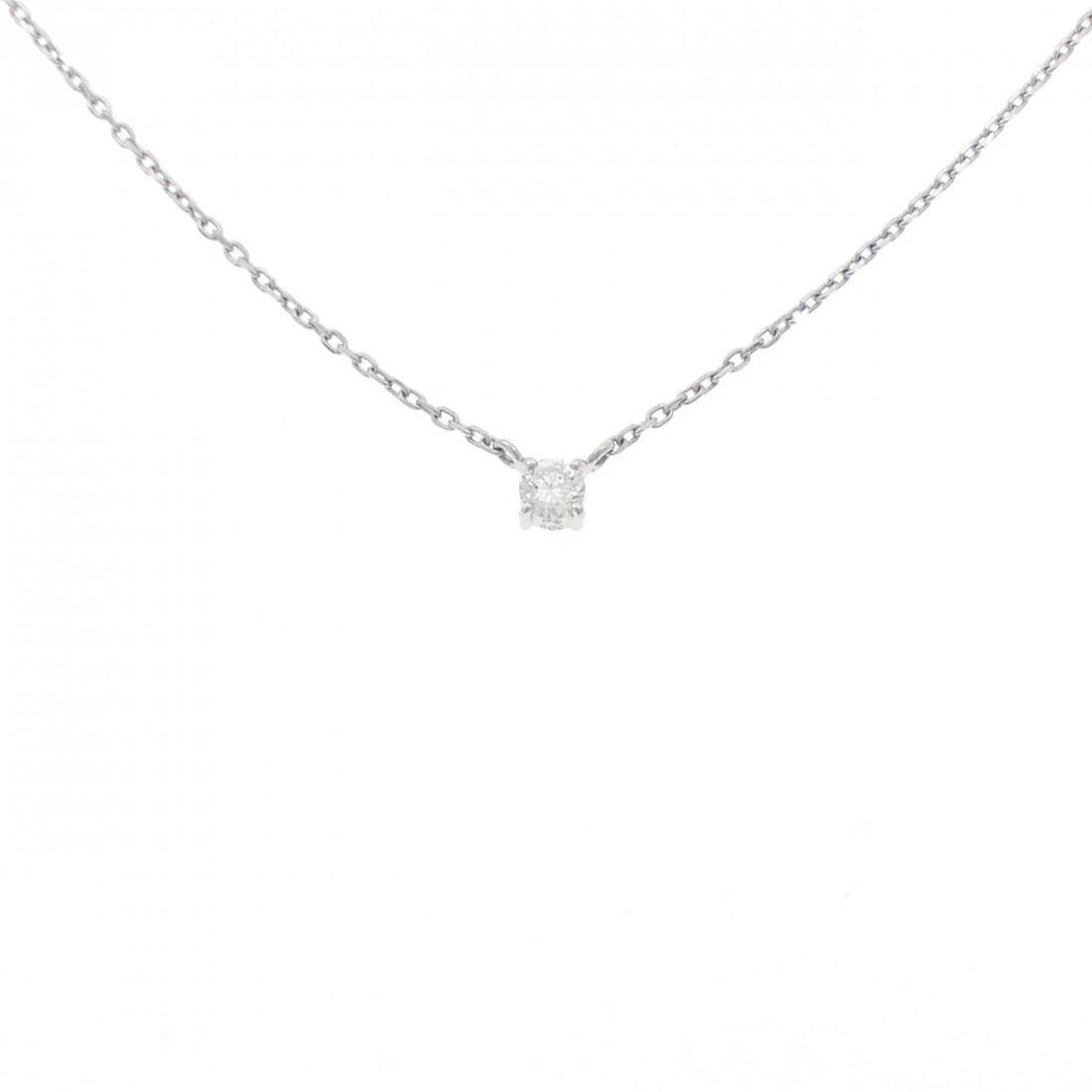 PT900/PT850 SOLITAIRE DIAMOND NECKLACE: PT900/PT850 Solitaire Diamond Necklace Brand: Unbranded Type: Diamond Necklace Material: Platinum900/Platinum850, Main Stone/Creation Natural Color: Silver Size: 44cmActual Size Pendant length
