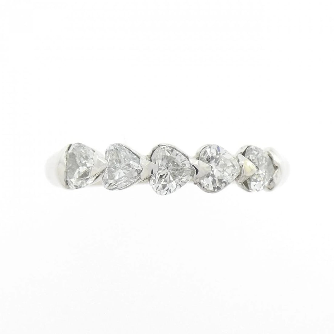 PT900 HEART DIAMOND RING: PT900 Heart Diamond Ring Brand: Unbranded Type: Diamond Ring Material: PT900, Main Stone/Creation Natural Color: Silver Size: US 6 3/4 Accessories: None Accessories Notice: When purchasing