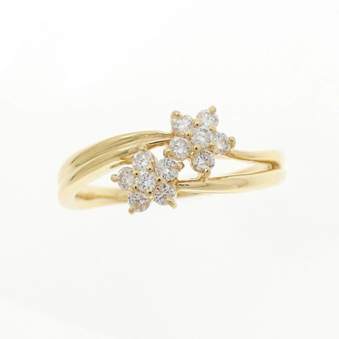 K18YG FLOWER DIAMOND RING: K18YG Flower Diamond Ring Brand: Unbranded Type: Diamond ring Material: K18 yellow gold, Main Stone/Creation Natural Color: Yellow Gold Size: US 8.5 Accessories: None Accessories Notice: When