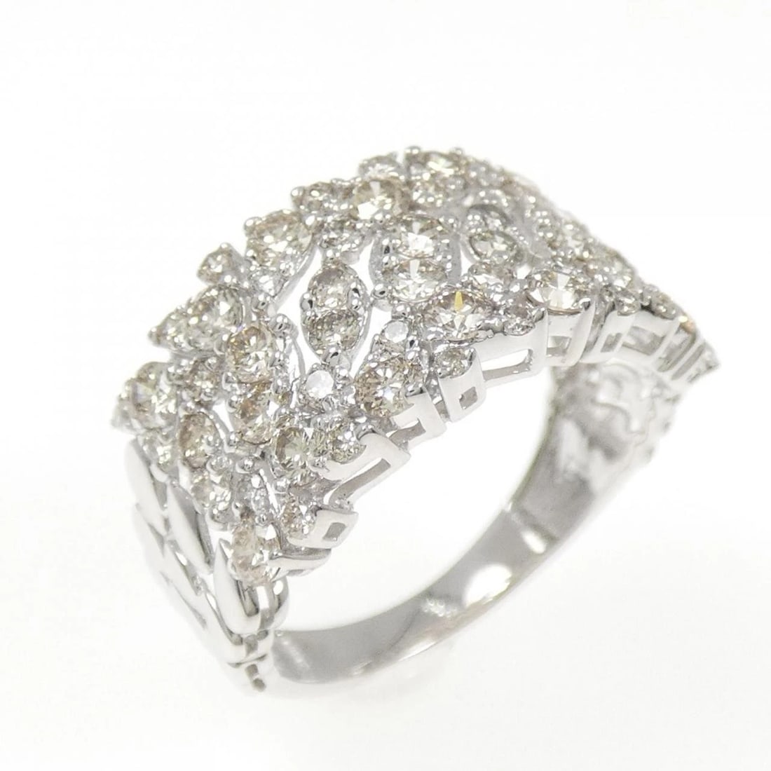 K18WG DIAMOND RING: K18WG Diamond Ring Brand: Unbranded Type: Diamond ring Material: K18 white gold, Main Stone/Creation Natural Color: white Gold Size: US 5.5 Accessories: None Accessories Notice: When