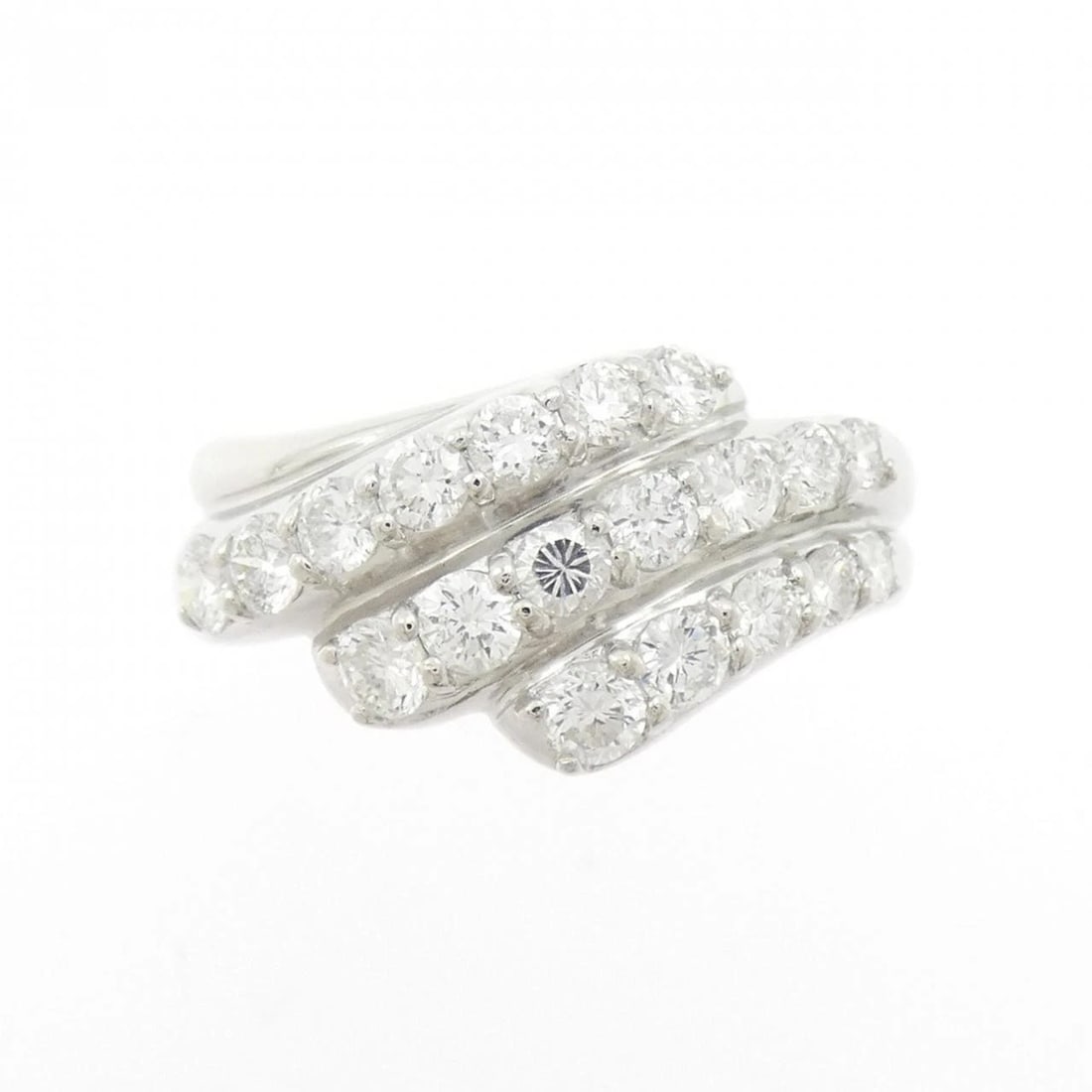 PT900 DIAMOND RING: PT900 Diamond Ring Brand: Unbranded Type: Diamond Ring Material: Platinum900, Main Stone/Creation Natural Color: Silver Size: US 6 1/4 Accessories: None Accessories Notice: When purchasing