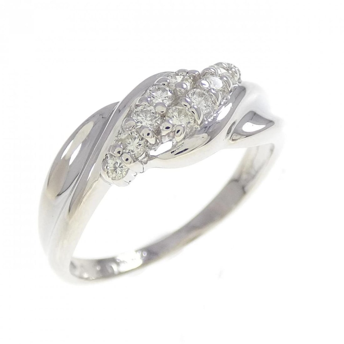 PT900 DIAMOND RING: PT900 Diamond Ring Brand: Unbranded Type: Diamond ring Material: Platinum900, Main Stone/Creation Natural Color: Silver Size: US 5 3/4 Accessories: None Accessories Notice: When purchasing