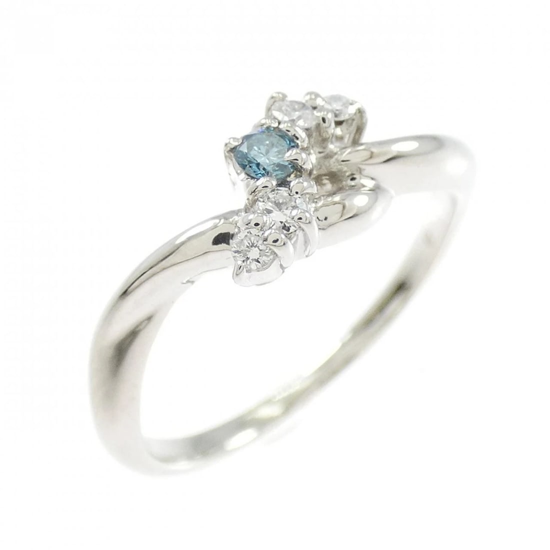 PT900 DIAMOND RING: PT900 Diamond Ring Brand: Unbranded Type: Diamond ring Material: Platinum900, Main Stone/Creation Natural Color: Silver Size: US 5 Accessories: None Accessories Notice: When purchasing