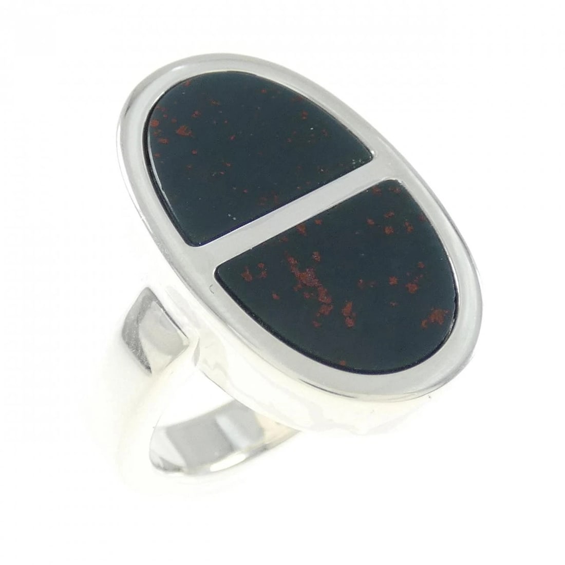 HERMES BLOODSTONE RING: Hermes Bloodstone Ring Brand: HERMES Type: Ring Material: 925Silver, Color: Silver Size: US 5 3/4 Accessories: None Accessories Notice: When purchasing pre-owned goods, please refer to the
