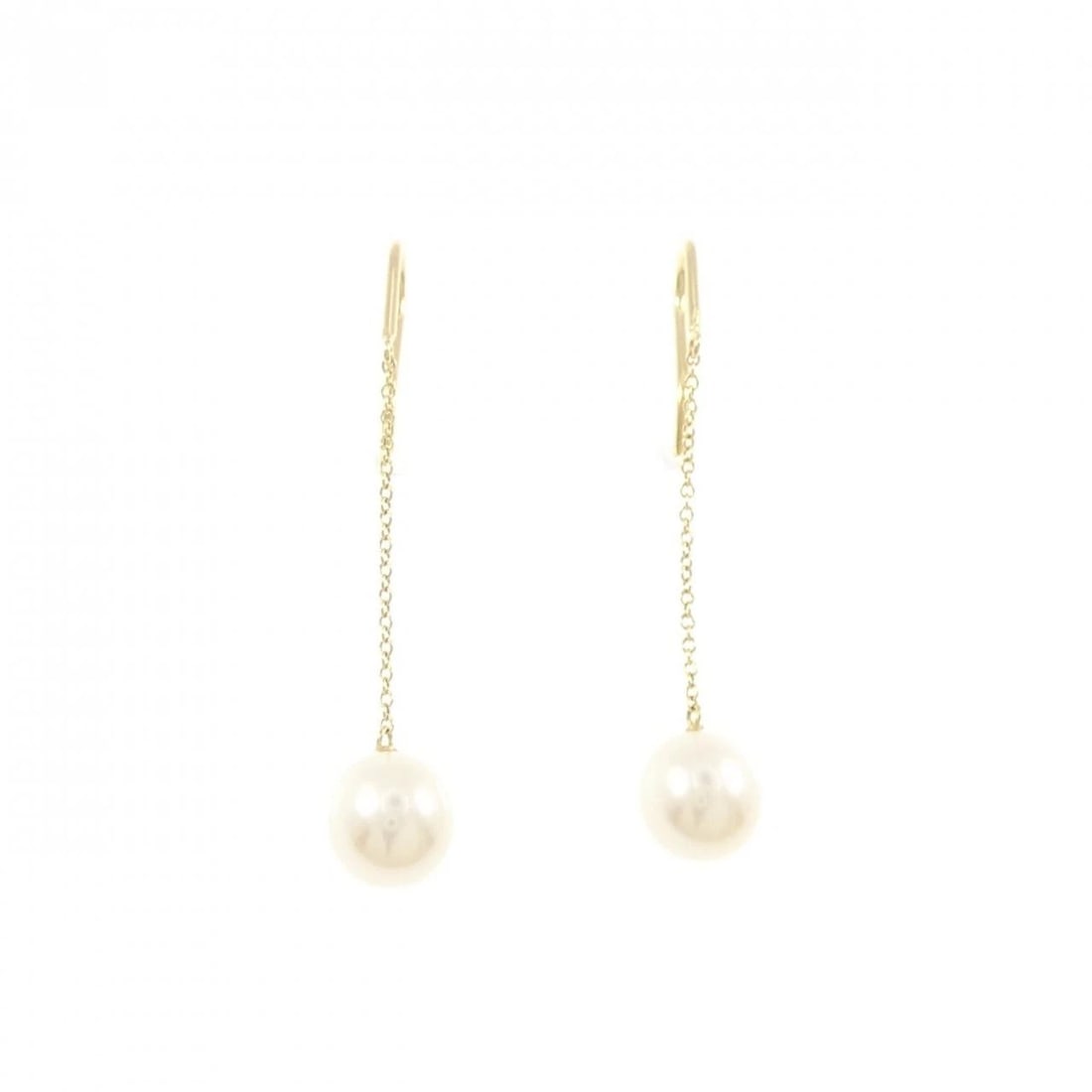 TIFFANY & CO. PEARL BY THE YARD CHAIN PIERCE: TIFFANY & Co. Pearl by the Yard Chain Pierce Brand: TIFFANY&Co. Type: Pierce/Earring Material: 750 yellow gold, Main Stone/Creation Freshwater Pearl Color: yellow Gold Size: Actual Size Approx. he