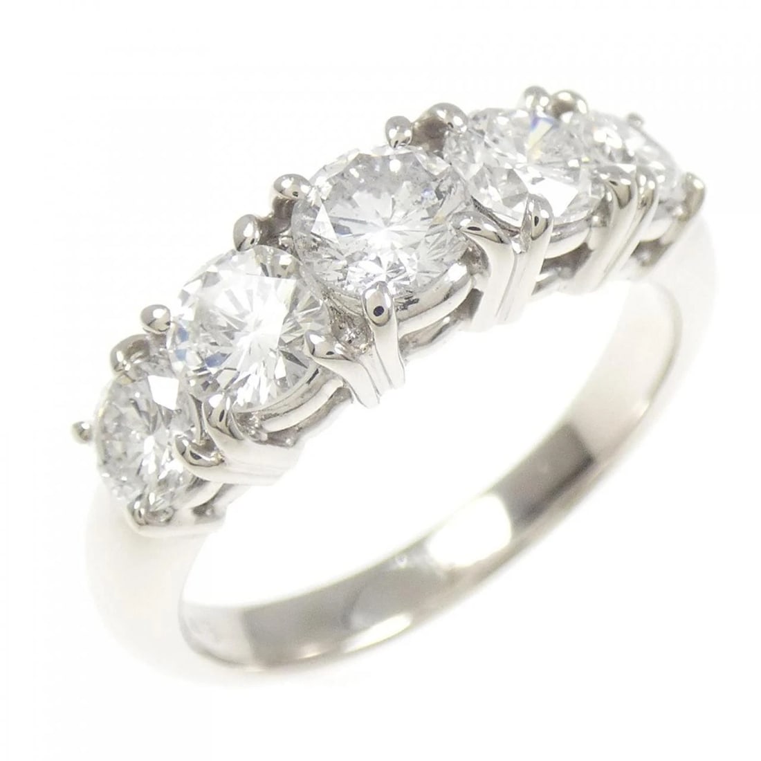 PT900 DIAMOND RING: PT900 Diamond Ring Brand: Unbranded Type: Diamond Ring Material: PT900, Main Stone/Creation Natural Color: platinum Size: US 7 1/4 Accessories: None Accessories Notice: When purchasing pre