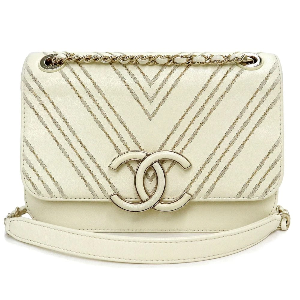 CHANEL V-STITCH SHOULDER BAG SHEEPSKIN COCO MARK WHITE: CHANEL V-Stitch Shoulder Bag Sheepskin Coco Mark White Brand: CHANEL Type: Handbag Material: Exterior: Sheepskin Interior: Calfskin Color: White Size: W:18cm x H:13.5cm x D:6cm Accessories: None
