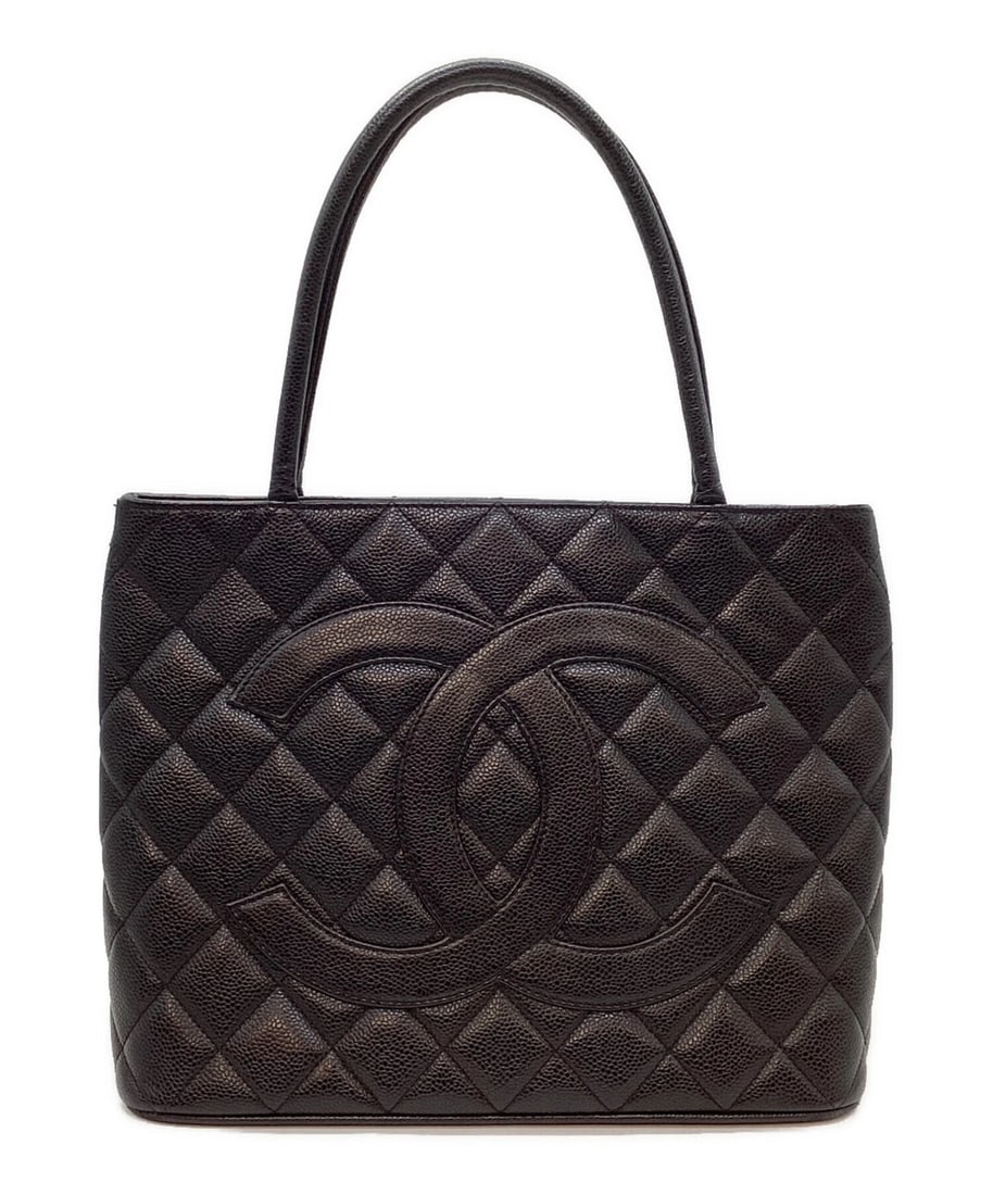 CHANEL MATELASSÉ TOTE BAG: CHANEL Matelassé Tote Bag Brand: CHANEL Type: Handbag Material: none Color: Black Size: H:23cm / W:32cm / D:15cm [ Handle size ] 17cm Accessories: None Accessories Notice: When purchasing